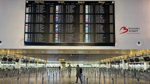 Євродепутати стикаються з критикою через пропозицію захисту прав авіапасажирів